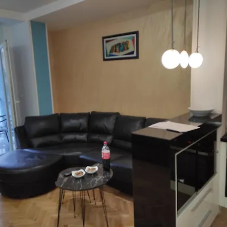 Trotter Luxury Apartment